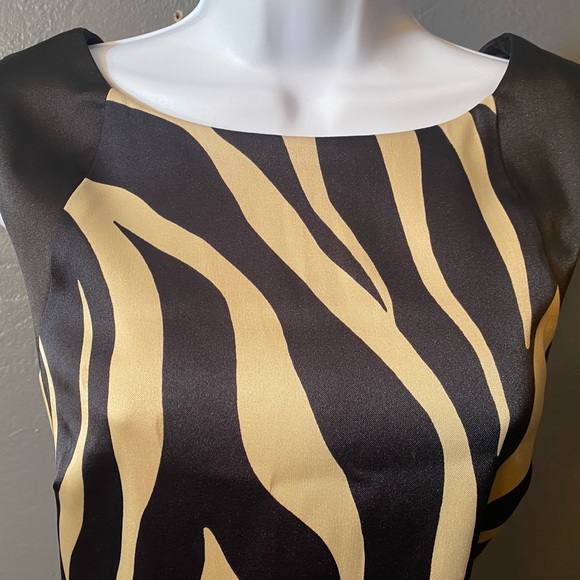 ALYX LIMITED SAFARI SILK ROUNDNECK  SLEEVELESS SHIFT DRESS - Picture 3 of 16